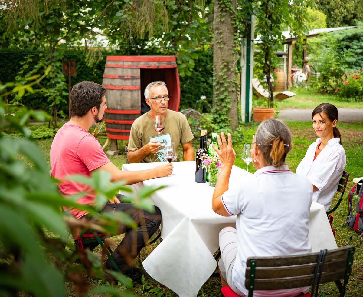 Gemütliche Weinverkostung | © Burgenland Tourismus GmbH / Andreas Hafenscher