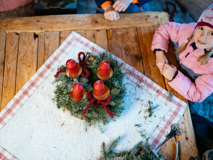 Fertiger Adventkranz von oben | © Daniel Gollner/ Urlaub am Bauernhof Kärnten