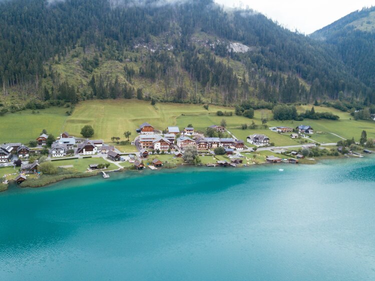 See mit der Ortschaft am Ufer | © Urlaub am Bauernhof Kärnten / Daniel Gollner