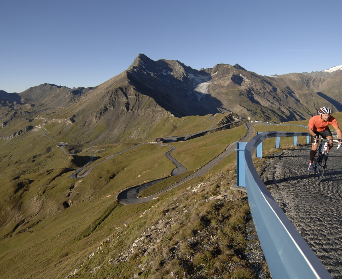 Rennradfahrer auf der Nockalmstrasse | © Uwe Geissler	/ Kärnten Werbung