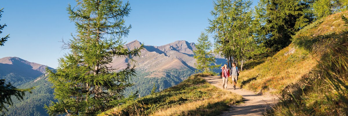 Zwei Wanderer im Sommer in der Region Katschberg Lieser-Maltatal | © Rubert Mühlbacher / Tourismusregion Katschberg Lieser-Maltatal