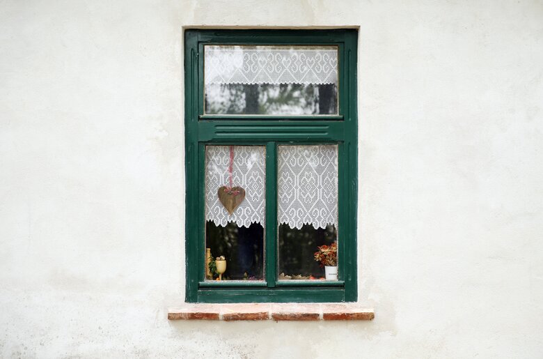 Altes Fenster in einer Kellergasse | © Urlaub am Bauernhof Niederösterreich / weinfranz.at