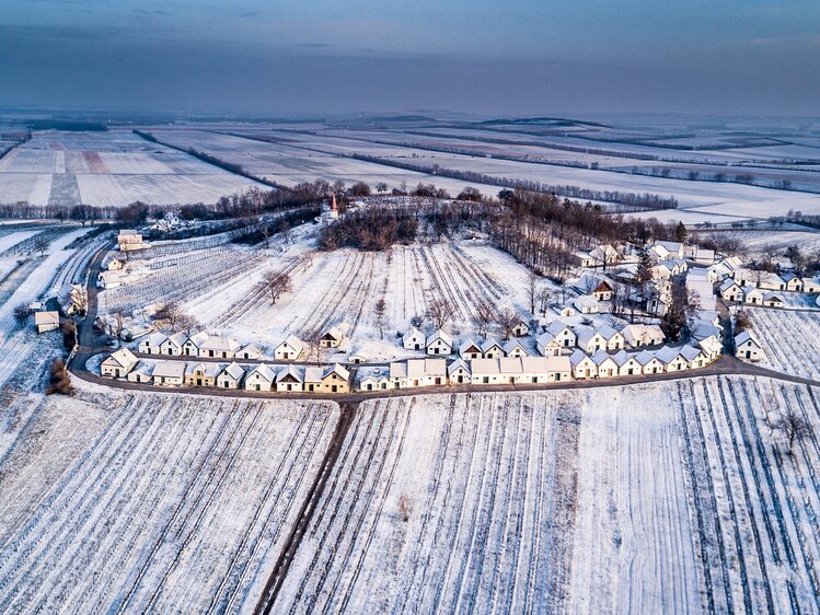 Panoramaaufnahme Kellergasse im Winter | © Niederösterreich Werbung / Robert Herbst