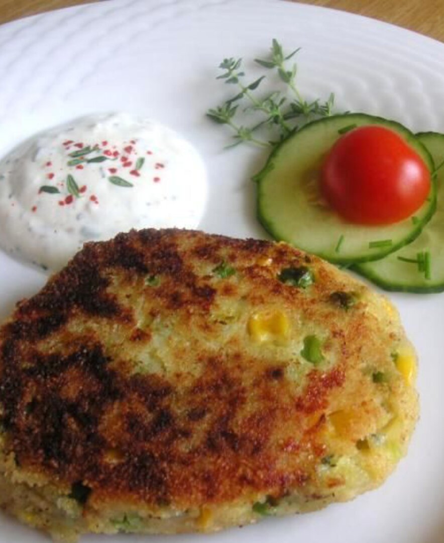 Gemüselaibchen angerichtet mit Gurken und Joghurtdip | © Urlaub am Bauernhof Oberösterreich / LK OÖ