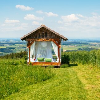 Panoramabett am Hochhubergut in Aschach/Steyr, Nationalparkregion Kalkalpen | © Urlaub am Bauernhof Oberösterreich / Daniel Gollner