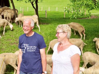 Gastgeber Hans und Michaela | © Urlaub am Bauernhof Oberösterreich / Harald Puchegger