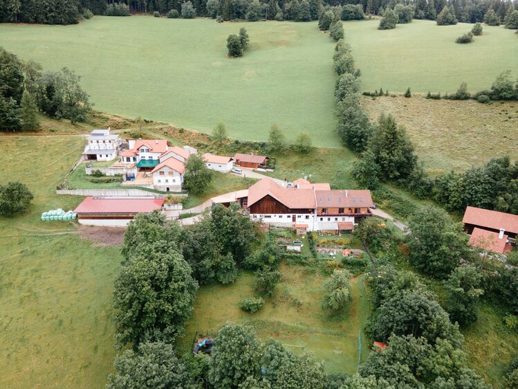 Bauernhof Morgenbesser aus Vogelperspektive | © Daniel Gollner / Urlaub am Bauernhof