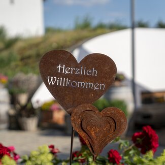 Herzlich Willkommen Schild am Remushof | © Urlaub am Bauernhof Österreich / Birgit Machtinger