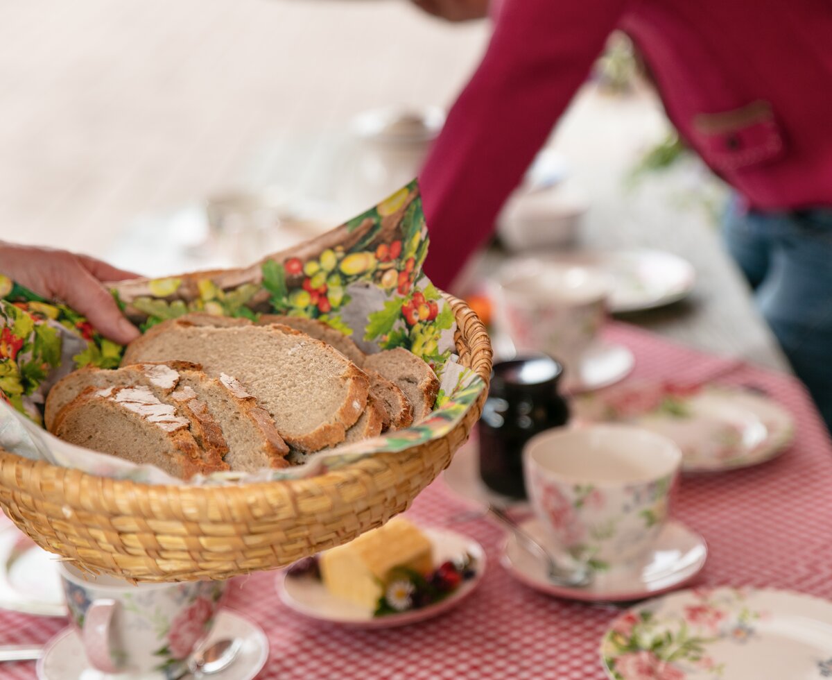 Brot im Körberl | © Urlaub am Bauernhof / Punkt und Komma