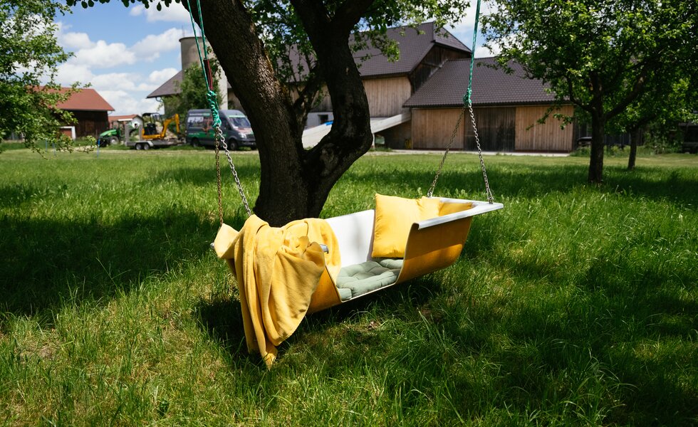 Badewanne draußen in Garten | © Daniel Gollner / Urlaub am Bauernhof