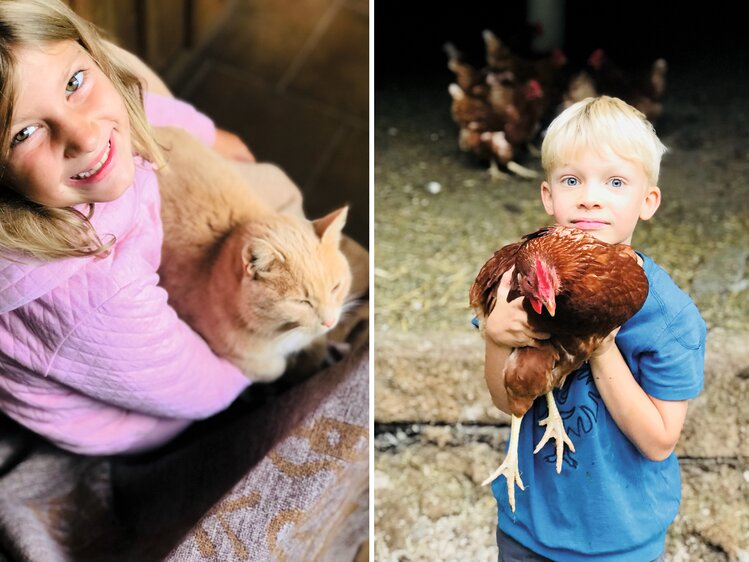 Kinder mit Tieren am Voglbachhof in Rauris | © www.urlaubsgeschichten.at / Melanie Deisl