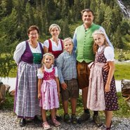 Familie Blaikner, Ihre Gastgeber am Hauserhof und in der Enzianhütte, Smaragdalm und Sonnenhütte | © Hauserhof / Familie Blaikner