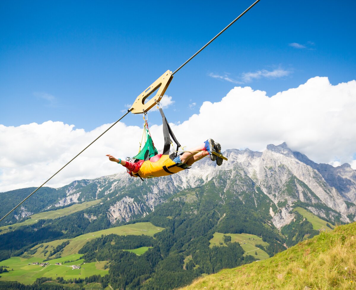 Flying Fox XXL in Leogang, Flug in Bauchlage ins Tal, Salzburger Saalachtal | © Saalfelden Leogang Touristik GmbH / Bause