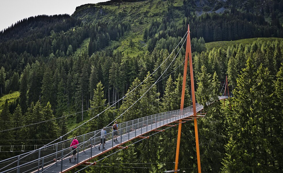 Golden-Gate-Brücke der Alpen in Saalbach-Hinterglemm, Salzburger Saalachtal | © Saalbach.com / Mirja Geh