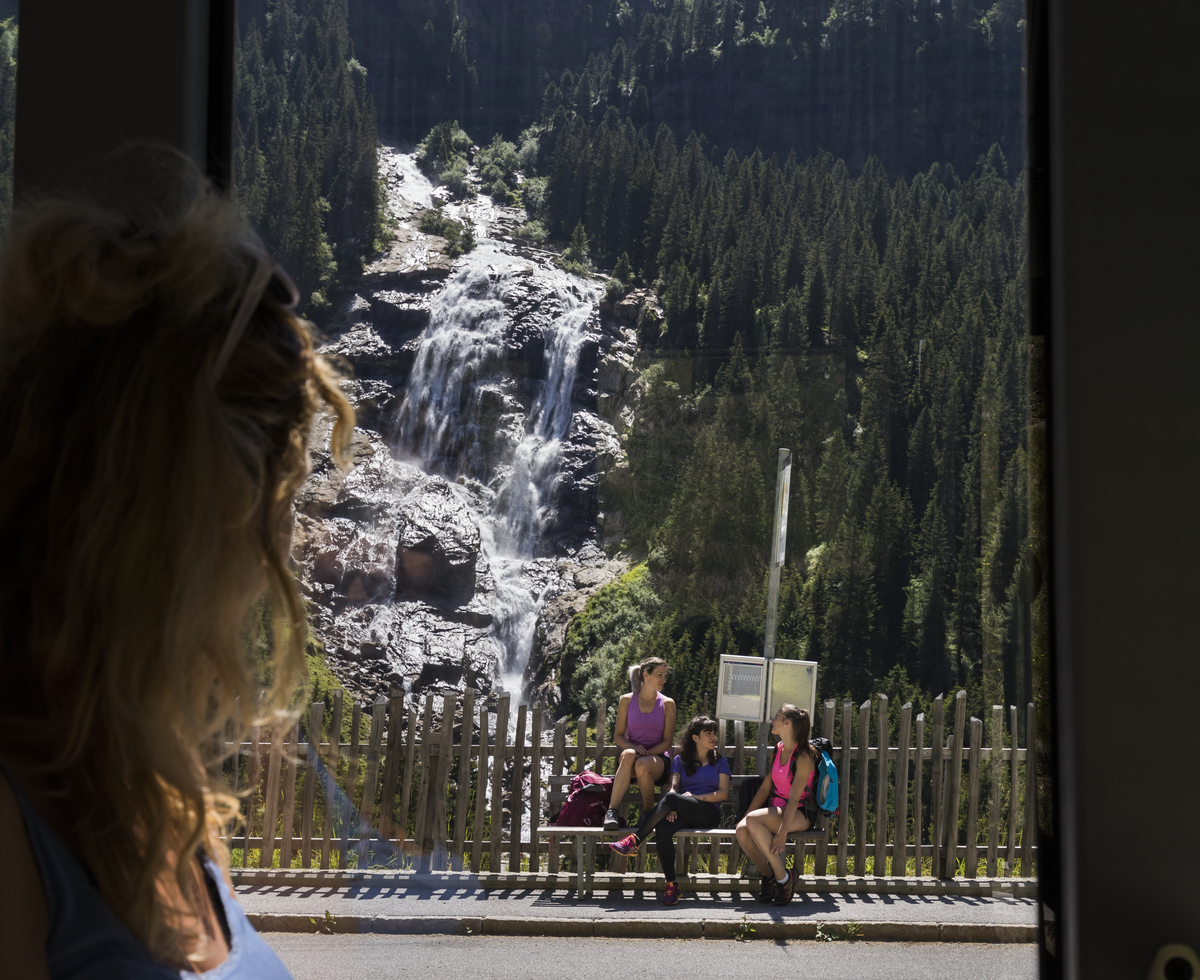 Bushaltestelle in Neustift am Grawa Wasserfall | © Tirol Werbung, Robert Pupeter