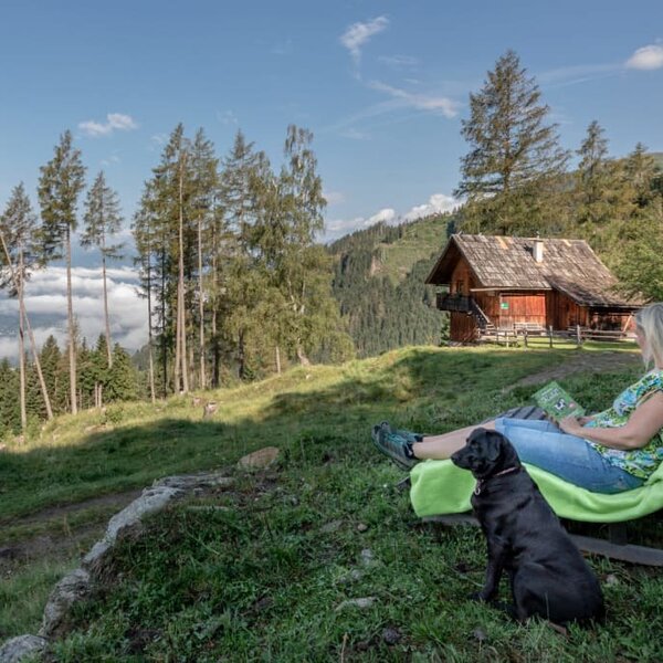 Bacherhütte hoch über dem Millstättersee