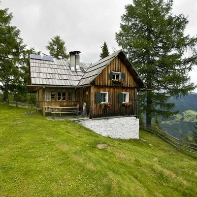 Bacherhütte mit Ausblick