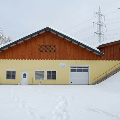 Heizhaus mit Terrasse