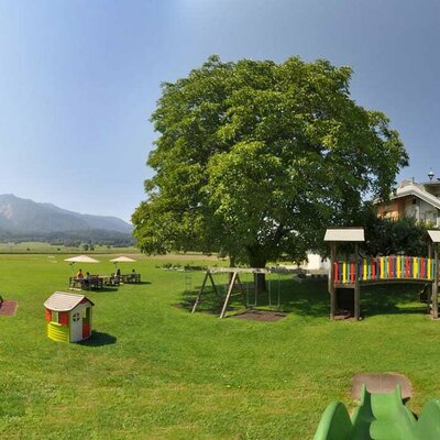 Unser riesengroßer Kinderspielplatz