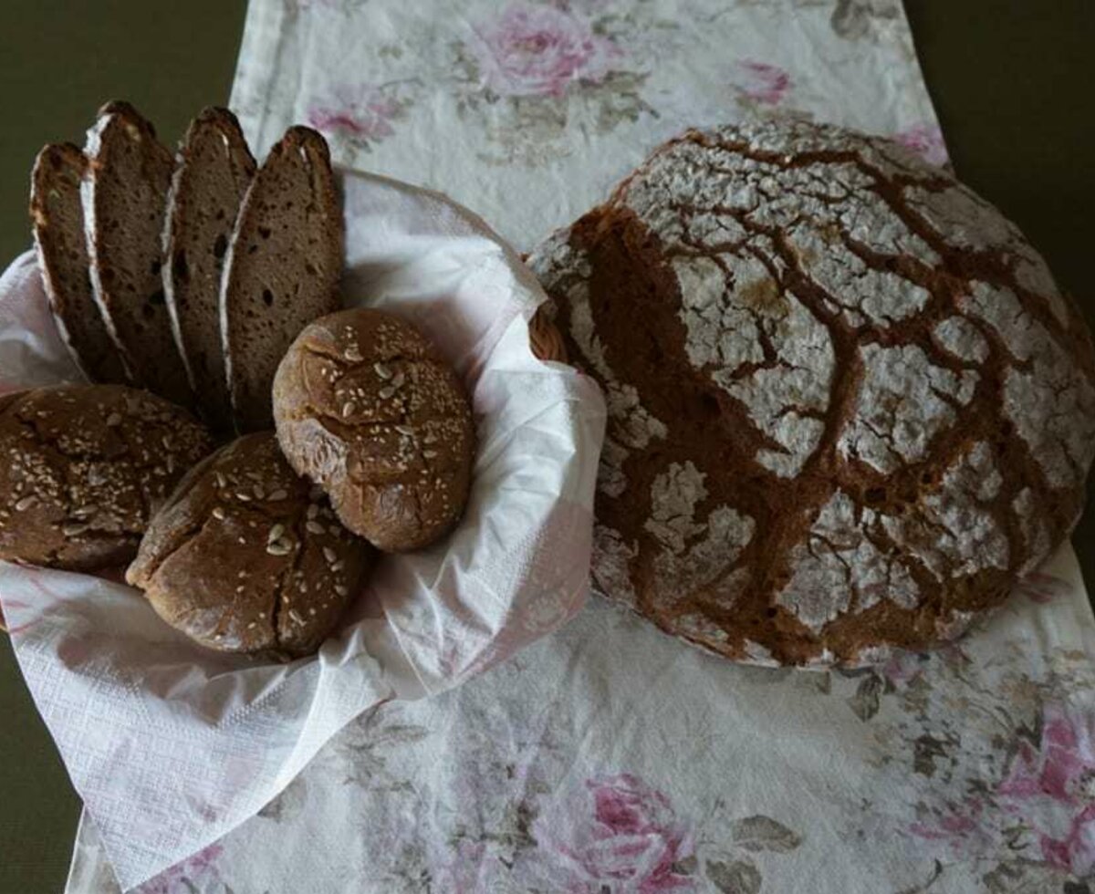 selbstgebackenes Bauernbrot