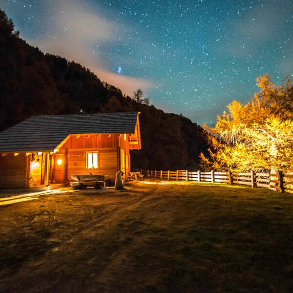 Hütte im Abendlicht | © Goldgräberhütte