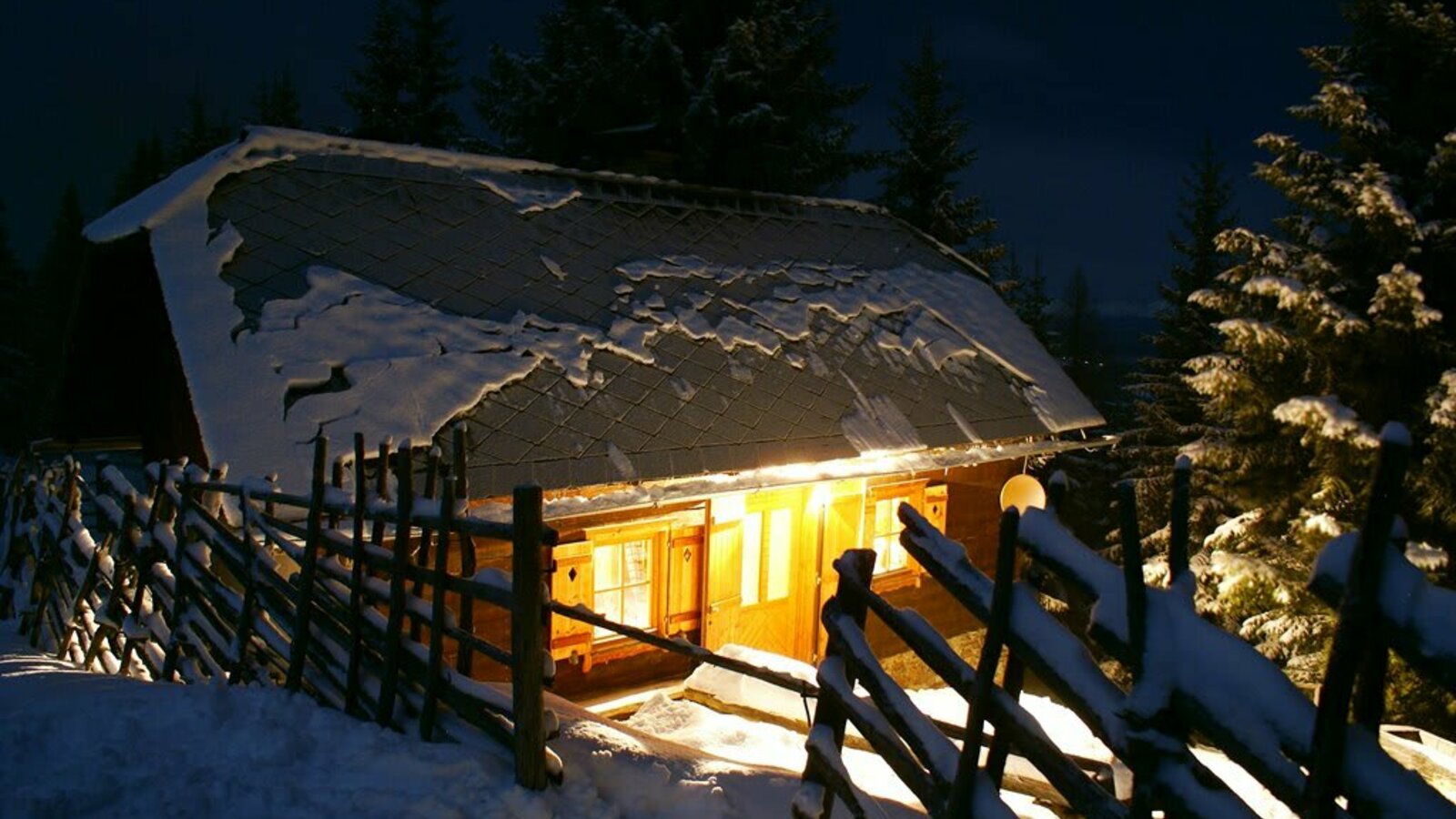 Hütte bei Nacht