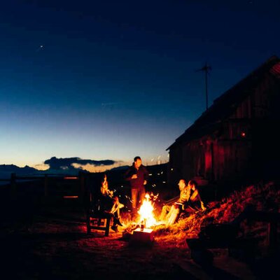 Lagerfeuer bei der Peterbauerhütte