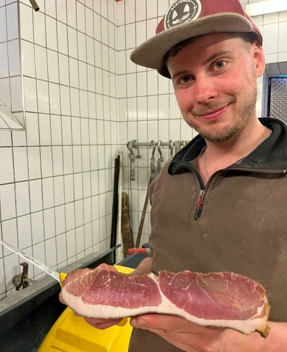 Kurt mit selbst hergestellten Speck