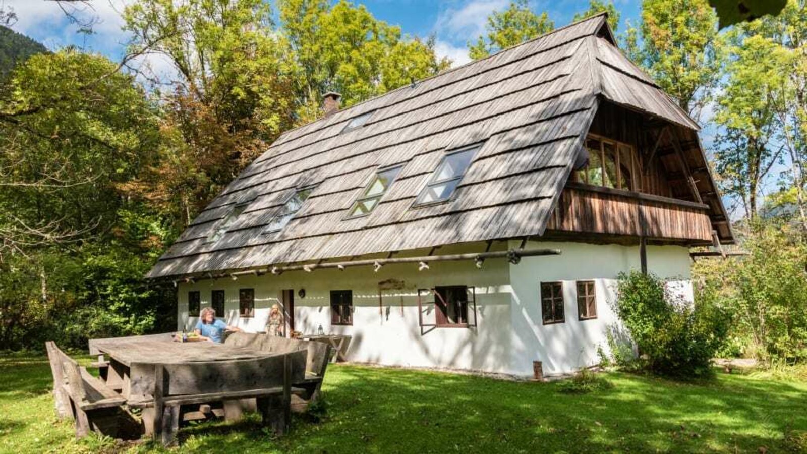 Raunighof mit Sitzplatz im Garten