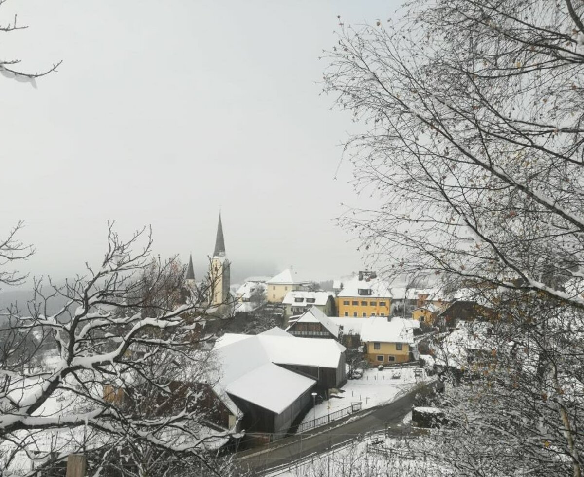 Sörg unter einer Schneedecke