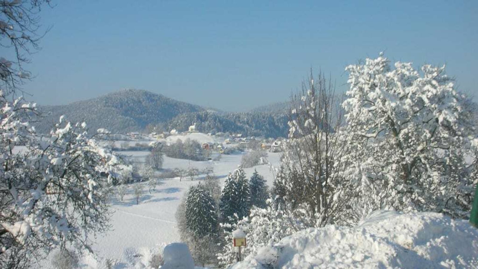 winterlandschaft kärnten bauernhof