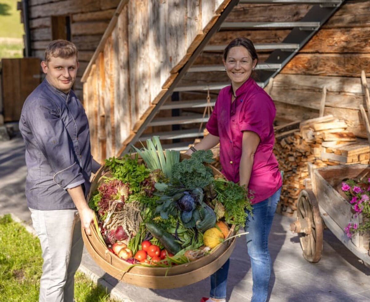 Produkte aus dem Garten direkt in die Küche