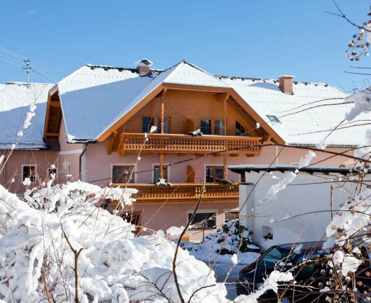 Außenansicht unseres Hauses im Winter