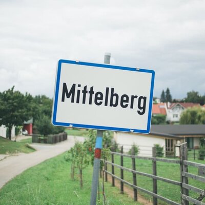 Ortstafel Mittelberg