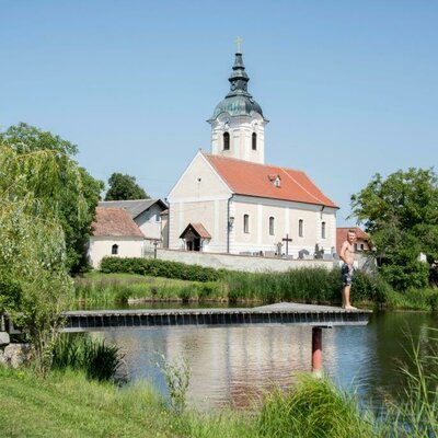 Der nur 100m entfernte Naturteich