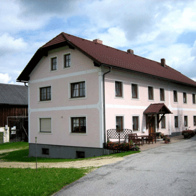 Biohof Böhm - Haus und Hof