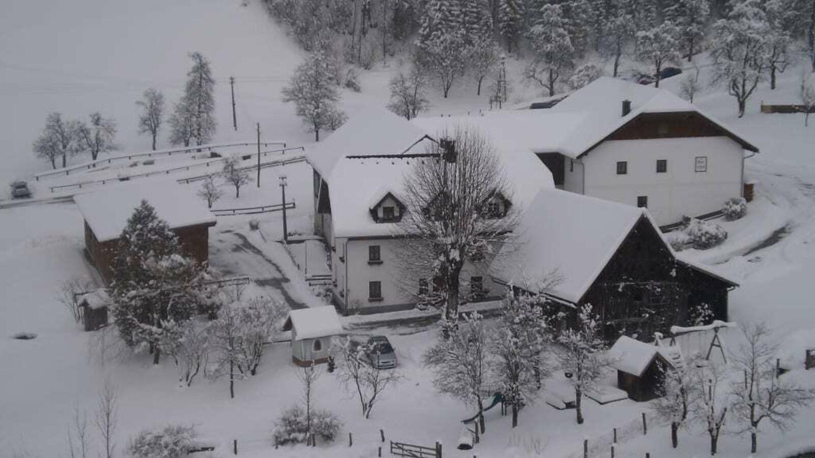 Oberrehau - Hofansicht im Winter