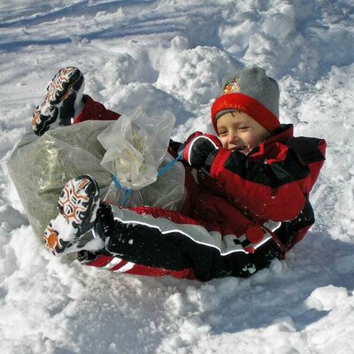 Sackerl rutschen - Winterspaß