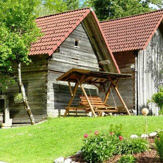 Hollywoodschaukel im Garten