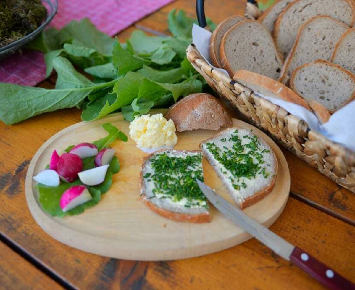 Brot mit der frischen Butter! Herrlich