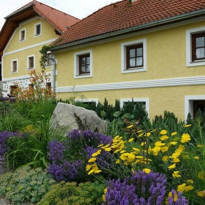 Kiesgarten vor der Ferienwohnung