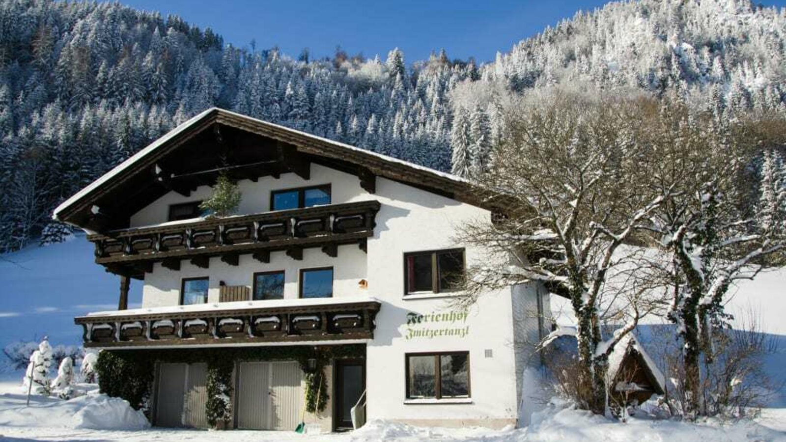 Der Hof im Winter