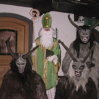 Nikolaus und Krampuß