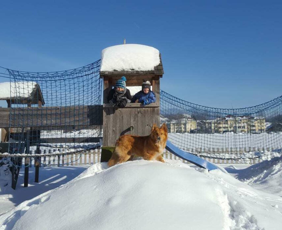 Spielplatz Winter