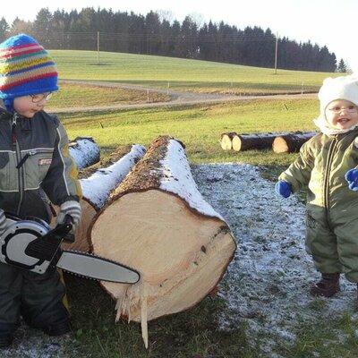 Opa Hans muss man schon helfen