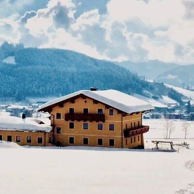 Hausansicht von hinten - Winterparadies im SalzburgerLand - Skifahren, Langlaufen, Skitouren, Rodeln, Spazieren, Schneeschuhwandern, ...