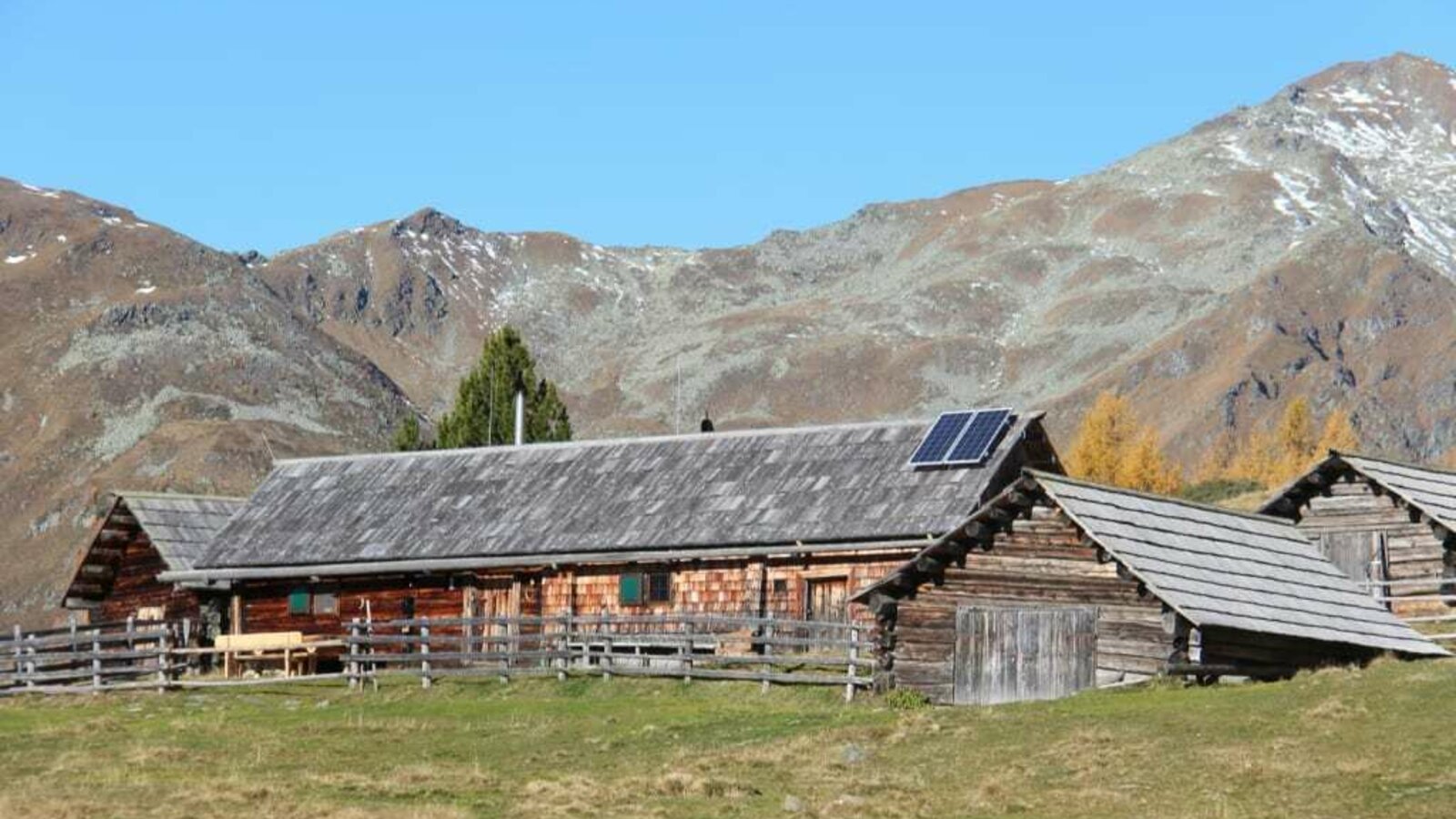 Almhütte im Herbst