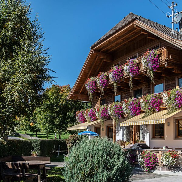 Außenansicht Sommer Bacherhof