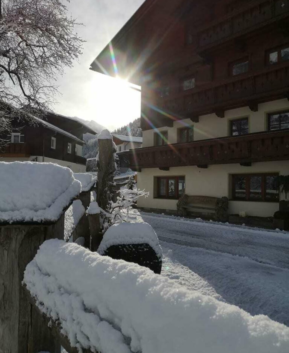 Gastein-Schweizerhof-Haus-Winter