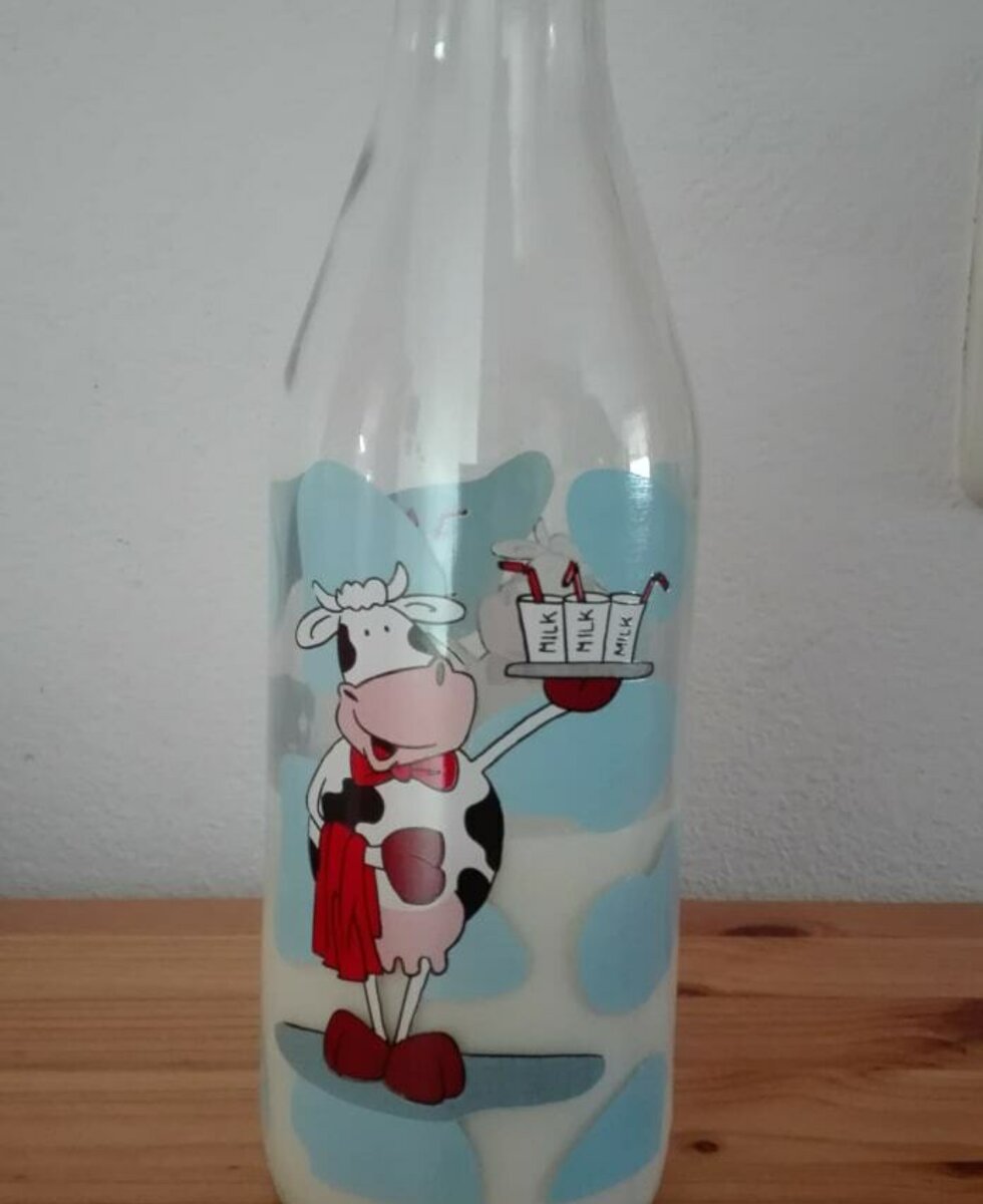 Frische Bio-Rohmilch